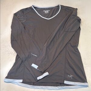 Arc'teryx women’s Grey Long Sleeve Shirt